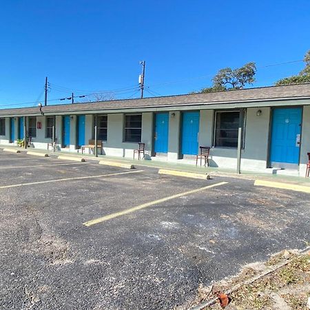 Tropic Motel Aransas Pass Bagian luar foto