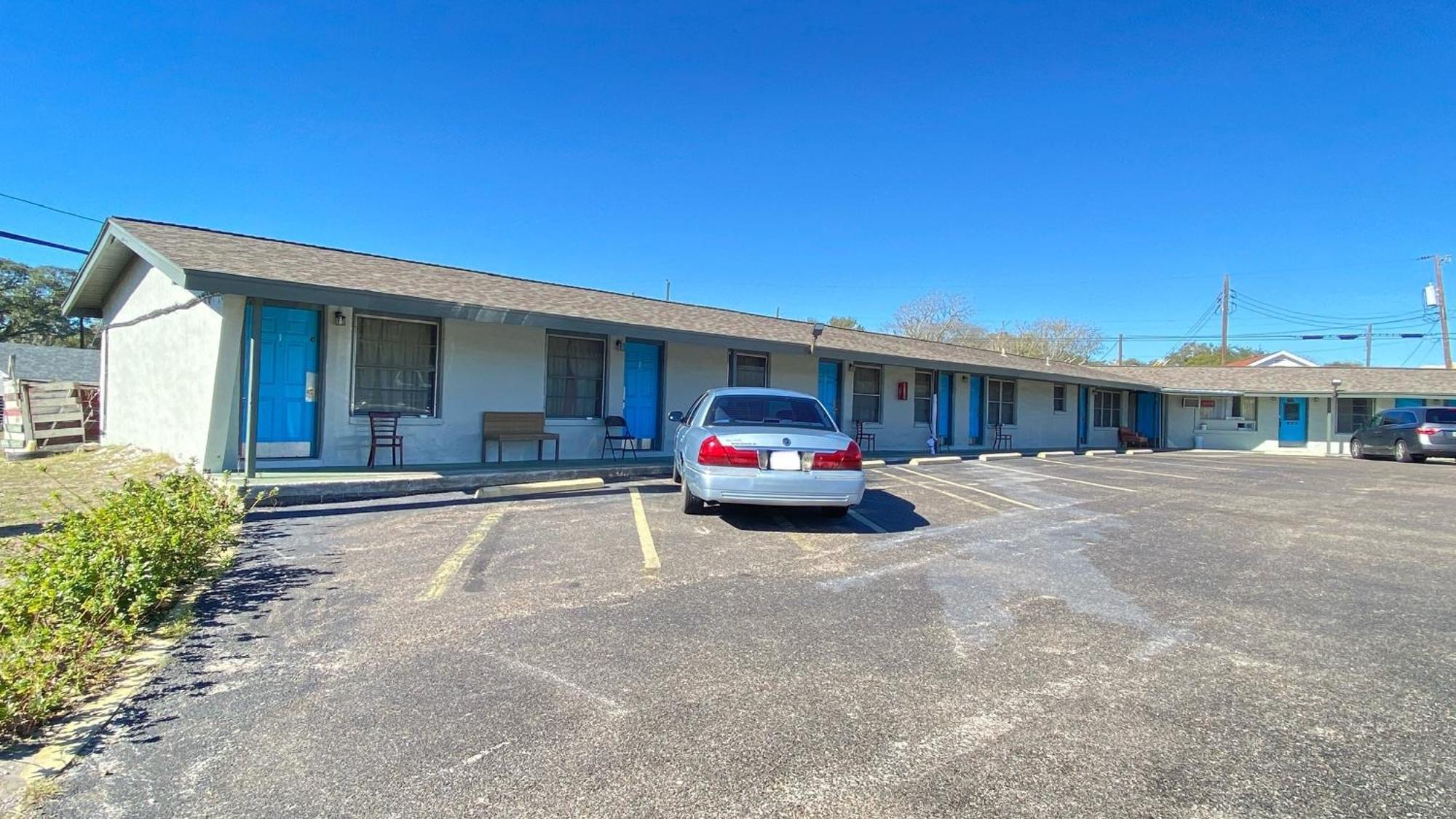 Tropic Motel Aransas Pass Bagian luar foto